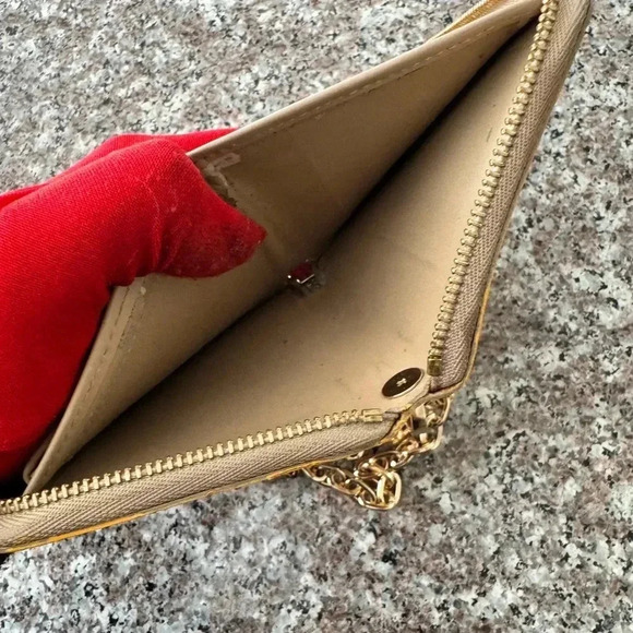 - CLouis Vuitton
Vintage 2000 Zippy Compact Wallet hand  painted converted - Picture 12 of 17